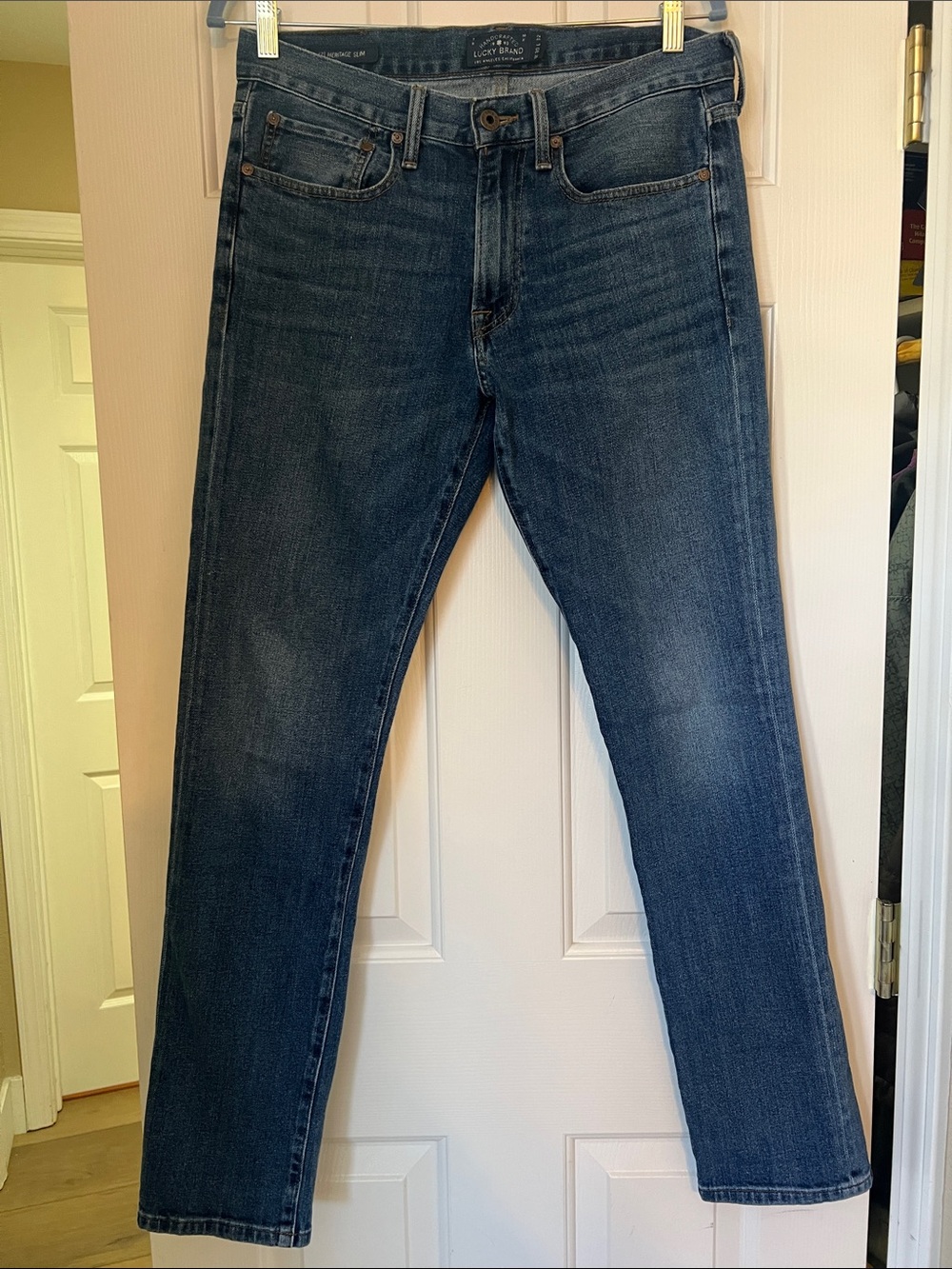 Lucky Brand Classic Straight Fit Men's Jeans in Dark Blue Casual Everyday Style